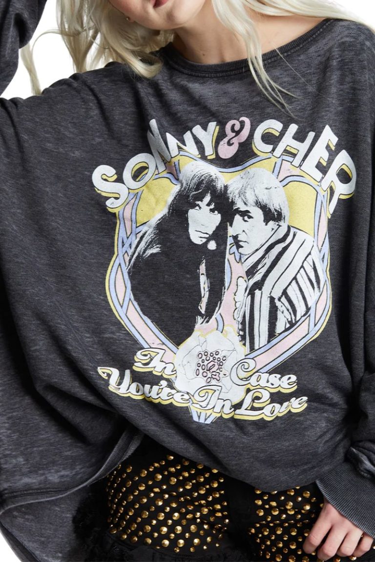 recycled karma sonny & cher o/s tee in black