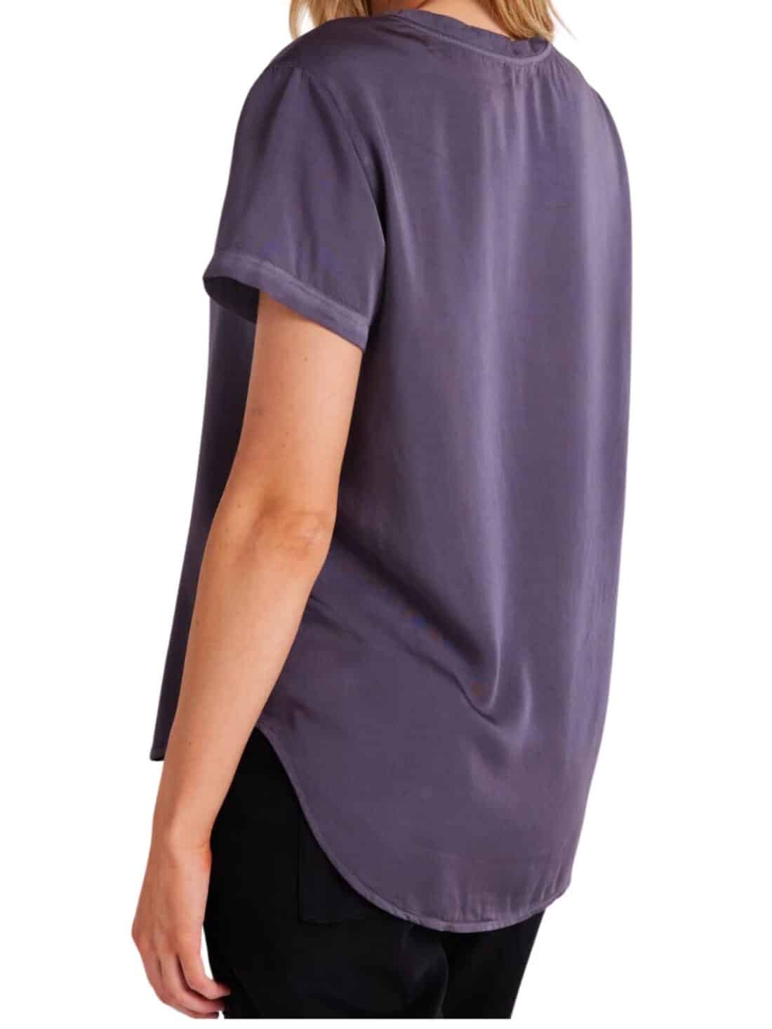 bella dahl v neck tee in galaxy smoke