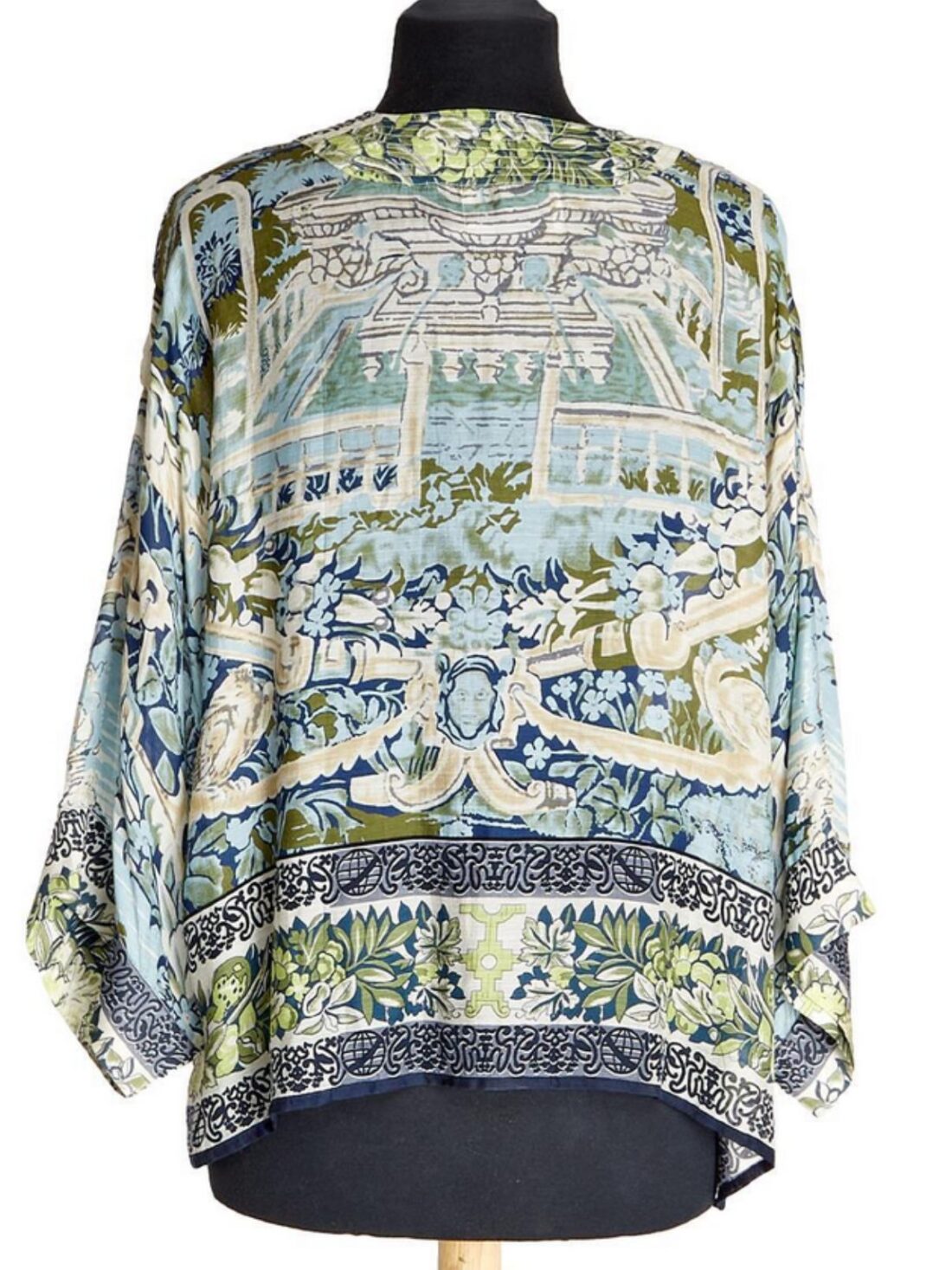 one hundred stars tapestry sea print short kimono