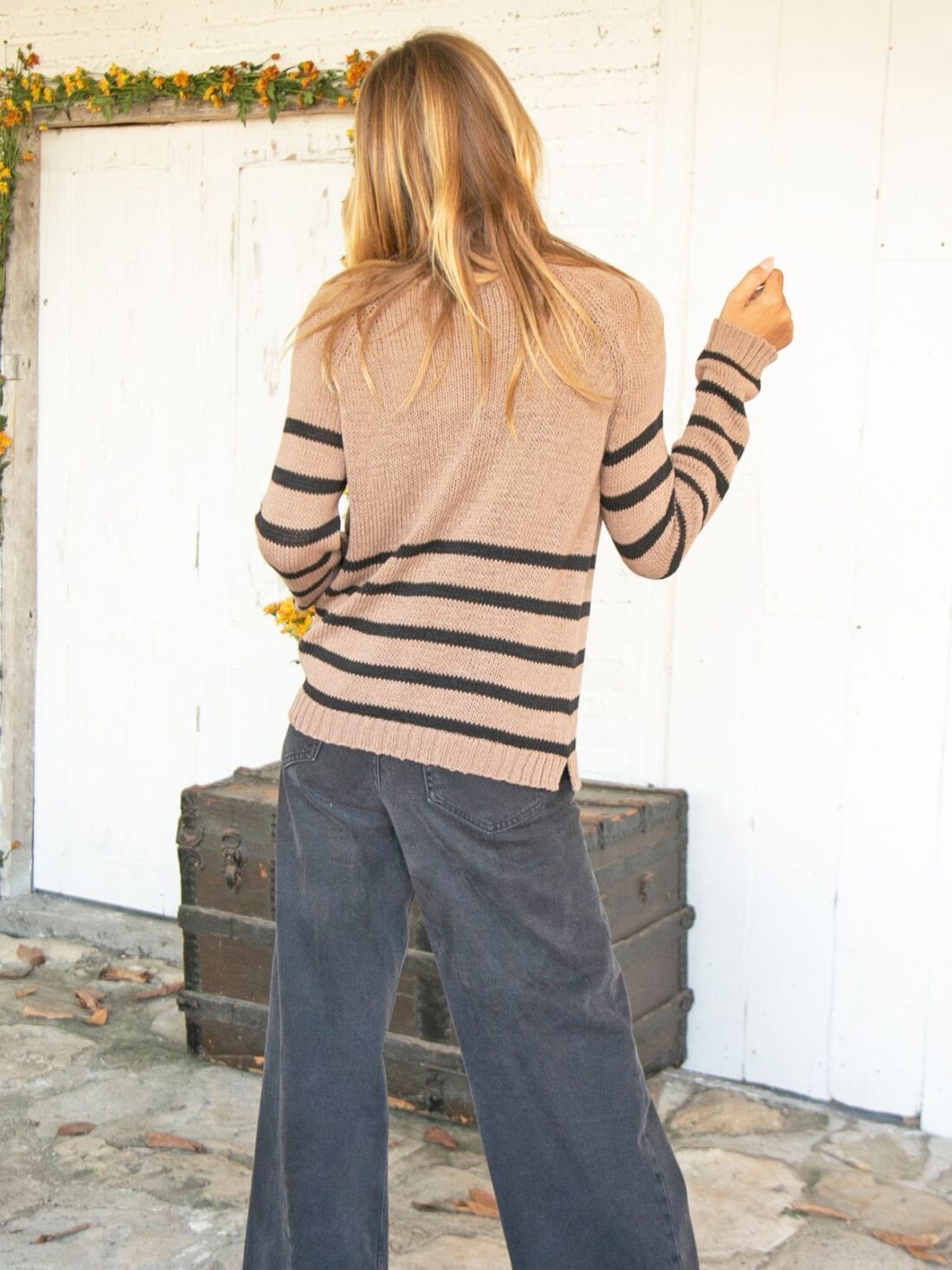 wooden ships palmer laced top cotton sweater in cedar/black