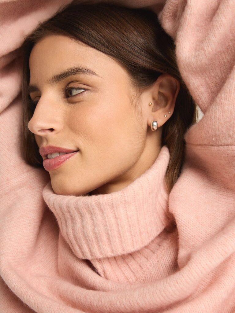 z supply ursa sweater in cashmere pink